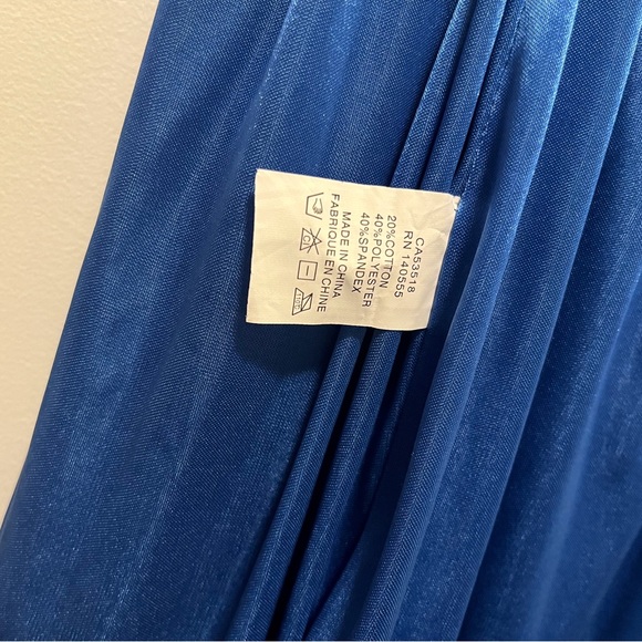 Elegant Blue Strapless Dress - Picture 4 of 4